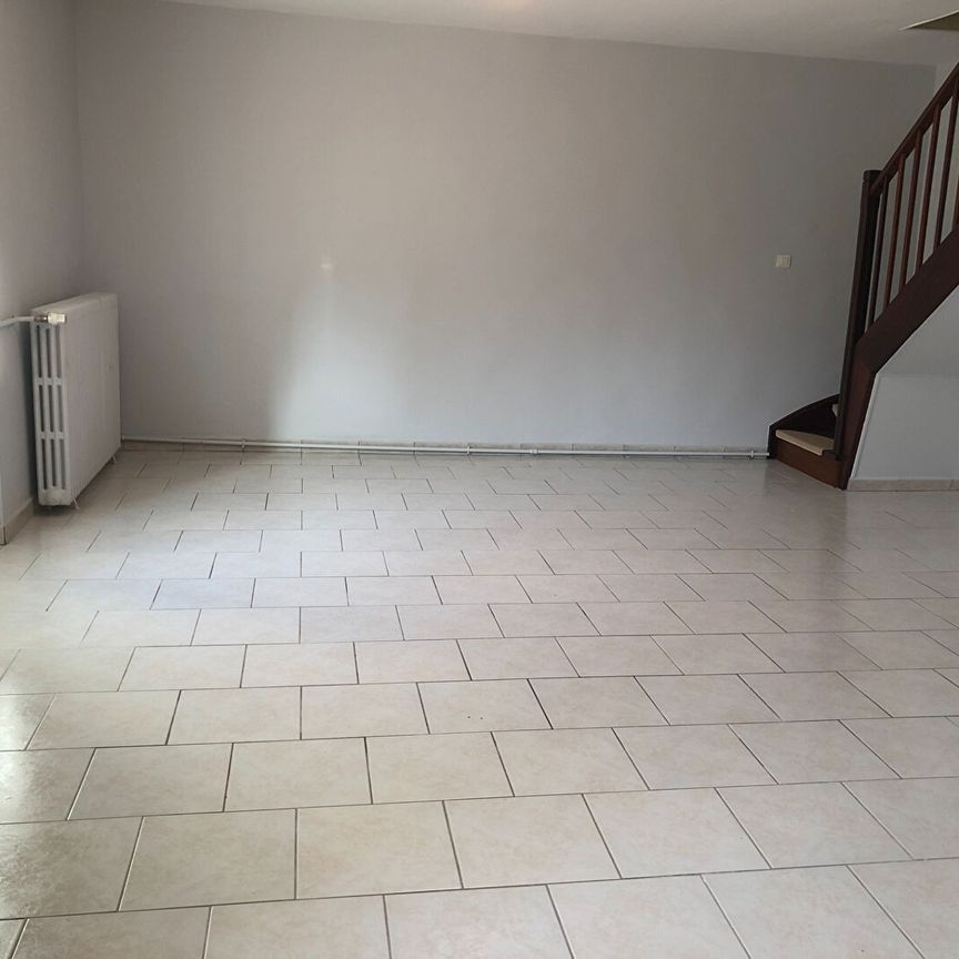 Location Maison 4 pièces 96m² - Photo 1