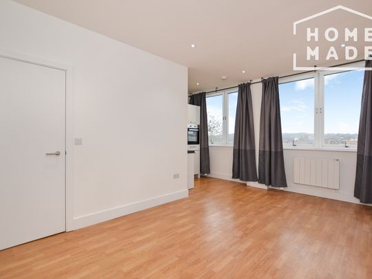 Natwest House, WD6 - Photo 1