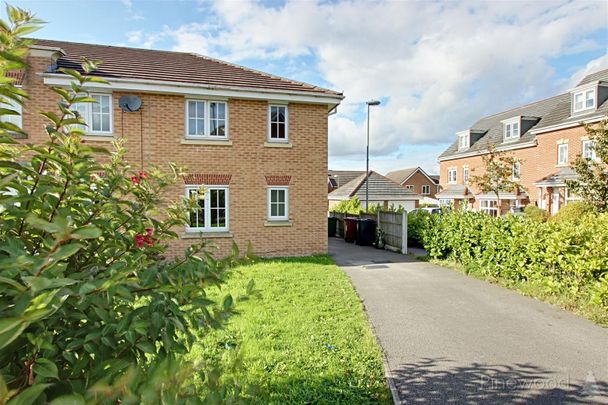 3 BEDROOM House - End Terrace - Photo 1