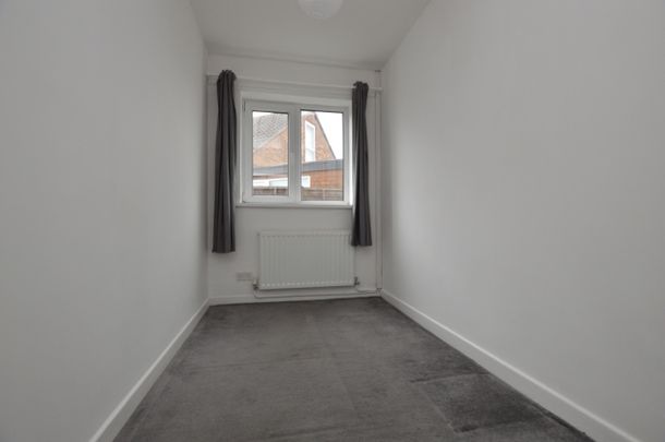 3 Bedroom Semi-Detached Bungalow - Photo 1