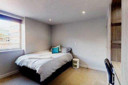 Plus En-suite 4 Bedroom - Photo 2