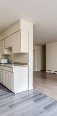 2 Bedroom Apartment - NEAR SFU - Photo 1