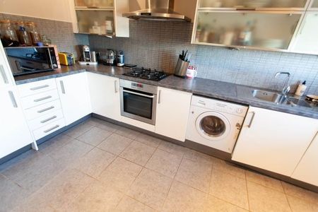 2 Bed Flat, Mossfield, L15 - Photo 4