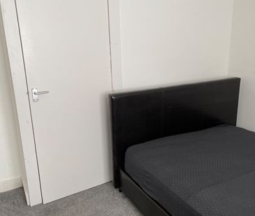 3 Bed Flat, Manor Drive, AB16 - Photo 6