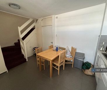 4 bedroom maisonette to rent - Photo 1