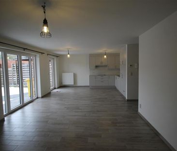 Een appartement op de benedenverdieping met 2 slaapkamers, ruim ter... - Photo 1