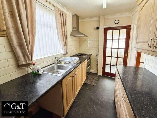 Beech Avenue, Halesowen, B62 - Photo 1