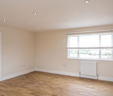 Flat to rent - Photo 2