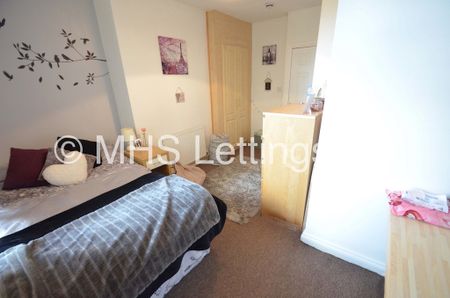5 Bedroom Mid Terraced House for rent in Hartley Avenue - Photo 3