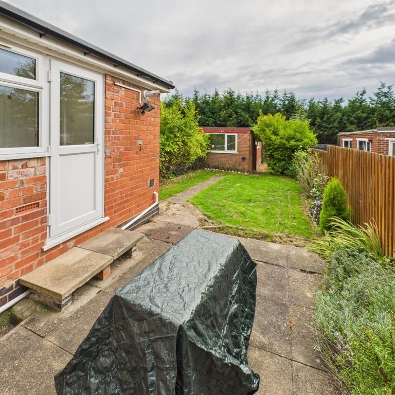 3 bedroom terraced house to rent - Photo 1