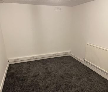 3 bedroom House To Let - Photo 6