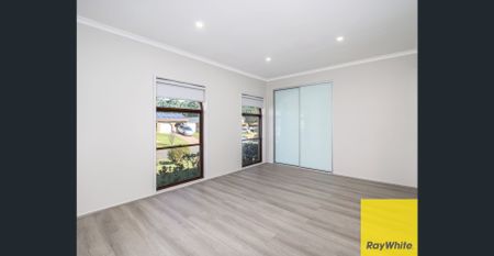 Freshly renovated 3 Bedroom home with study! - Photo 2