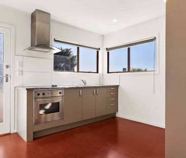 2 Bedrooms - Red Beach - Photo 2