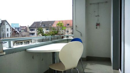 APPARTEMENT 2 PIÈCES À BÂLE - ALTSTADT/KLEINBASEL, MEUBLÉ, TEMPORAIRE - Photo 2