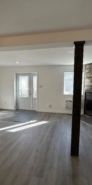 Grand 4 1/2 à louer Vieux Terrebonne - Photo 1