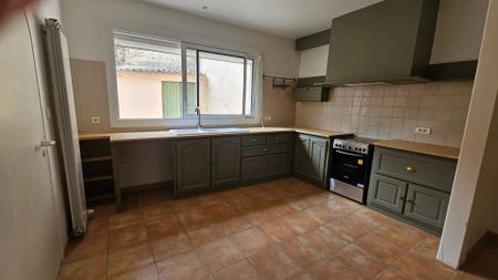 Location Maison 4 pièces 105m² MOUSSAN 11120 - Photo 4