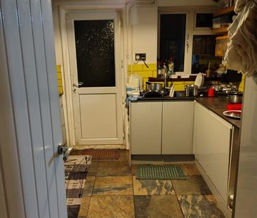 Room in a Shared House, Abbey Drive, LU2 - Photo 6