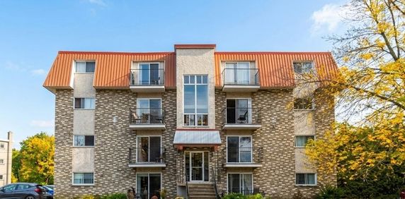 BEAU 3 1/2 | CHAUFFAGE-EAU CHAUDE| - Photo 2