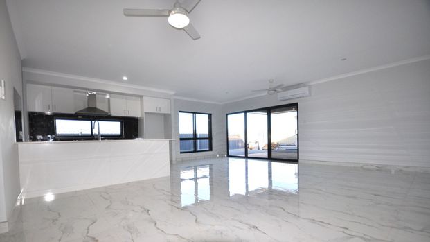 BRAND NEW - 5x3 Family Home + All the Extras - Photo 1
