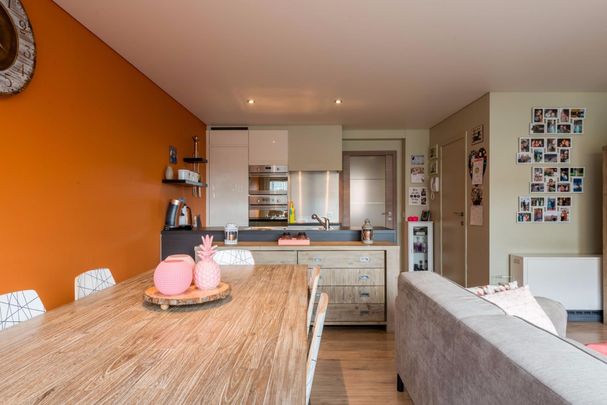 Knus 2-slaapkamerappartement centraal gelegen! - Photo 1