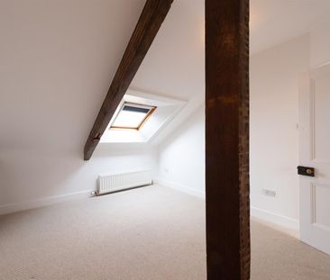 3 Bedroom Flat - Fourth Floor - Photo 5