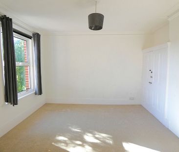 Oaklands Road, Havant - Photo 2