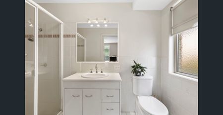 Three bedroom family home in Mudgeeraba! - Photo 5