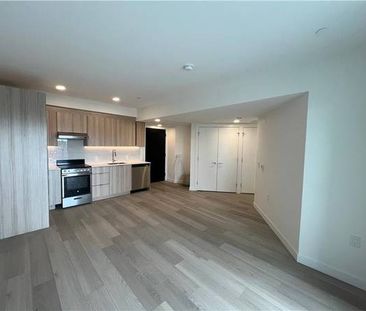 Newly Built 2 Bedroom, 2 Bathroom, Pet Friendly, Rooftop Lounge & More - Photo 1