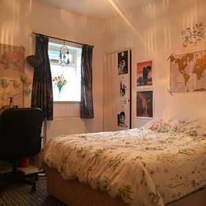 2 Bed Flat, North Hill Road, LS6 - Photo 2