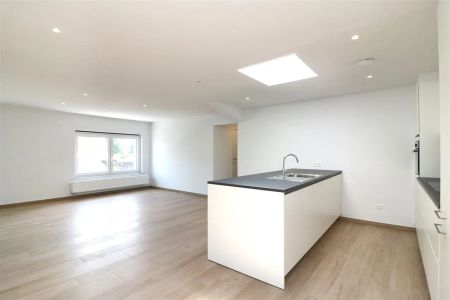 Gunstig gelegen, vernieuwd app. met 3 slpk., 2 badk. en garage te Rillaar - Photo 5