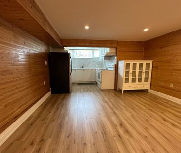 For Lease - 2 Pinemore Crescent, Toronto, Ontario - Photo 4