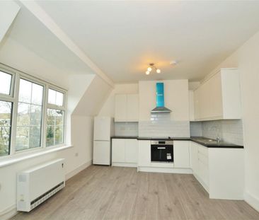 London Road, Isleworth - Photo 2