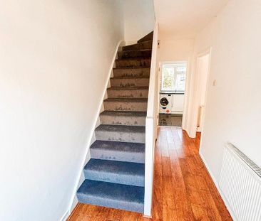 3 bedroom detached house to rent - Photo 4