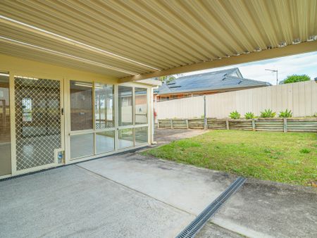 Charming Brick Home in Kanangra Ridge Estate - Photo 3