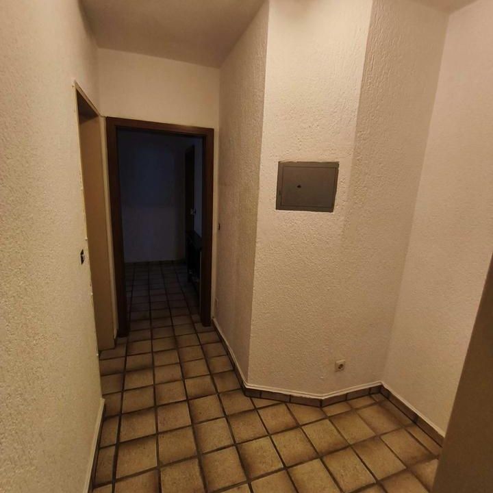 Kamin-Wohnung mit Fernwärme in Top-Lage! WBS erforderlich. - Photo 1