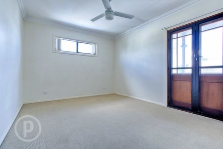 10/2 Tees Street, Yeerongpilly QLD 4105 - Townhouse For Rent | Domain - Photo 3