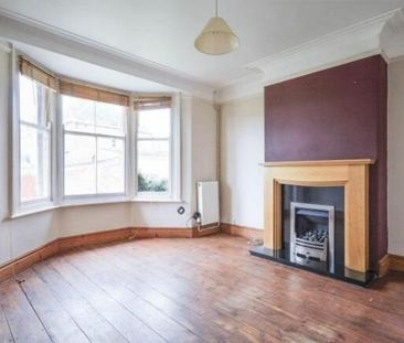 3 Bedroom - Photo 3