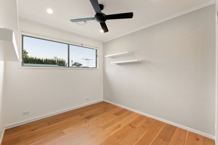 Elevated Living in the Heart of Hawthorne - Photo 3