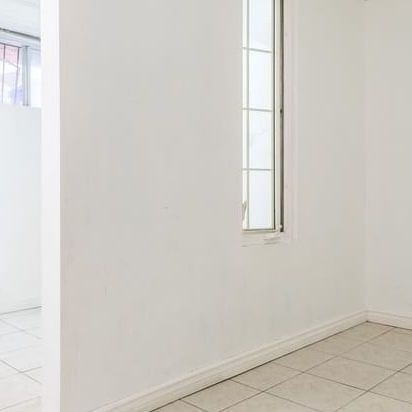 For Lease - 693 Euclid Avenue Unit# 3, Toronto, Ontario - Photo 1