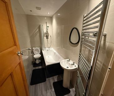 2 Bed Semi-Detached House, Westbury Place South, LS10 - Photo 4