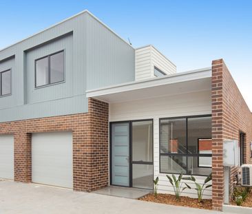 Two Bedroom Townhouse - Photo 4