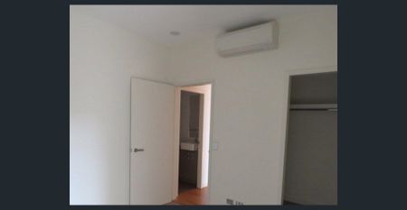 Stylish 2x2 Apartment with Balcony & Great Amenities - Photo 3