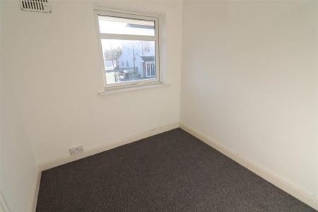 3 bedroom end of terrace house to rent - Photo 5