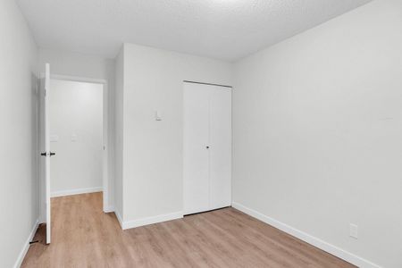 Cypress Glen Apartments - Photo 3