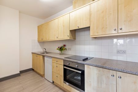 🏡 Modern Victorian Property with Bedsits and their own Private Kitchen 🏡 Room 5 - Photo 2