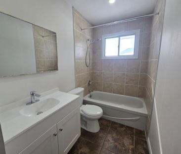 For Lease - 8199 Twenty Road, Hamilton, Ontario - Photo 5