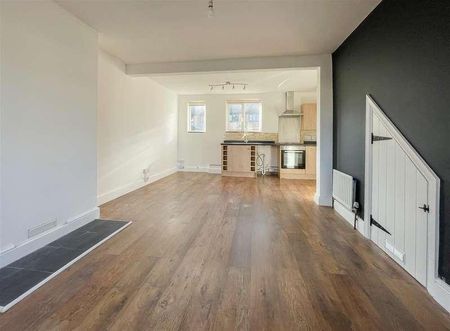 Hampden Avenue, Eastbourne, BN22 - Photo 2