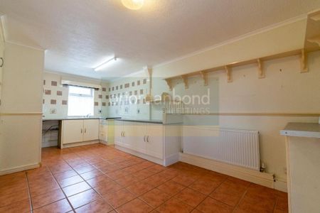 2 bedroom terraced house to rent - Photo 5