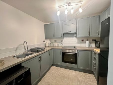 2 Bed Flat, Murray Avenue, LS10 - Photo 4