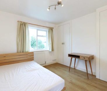 3 bedroom terraced house to rent - Photo 6